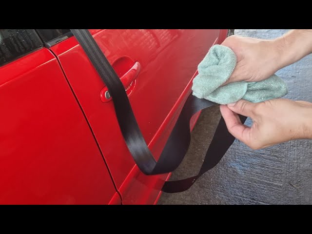 cinturón de seguridad no se recoge