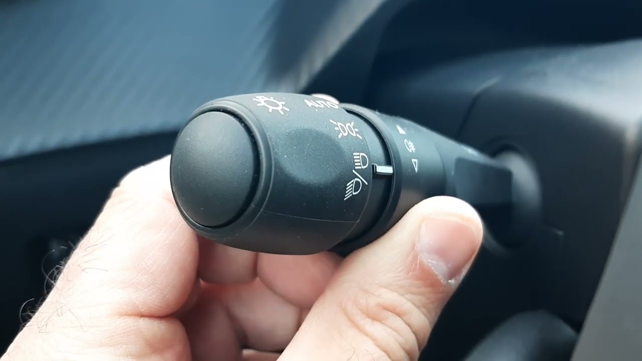 como encender luces antiniebla nissan qashqai