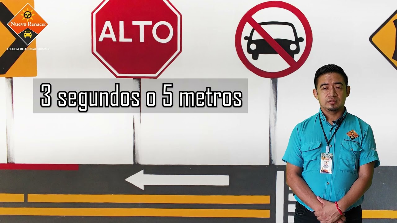 cuanta distancia hay que dejar entre coche y coche