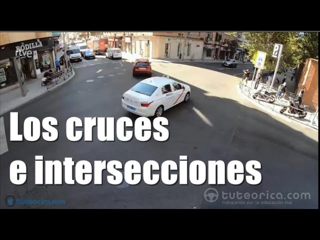 se puede parar en una interseccion