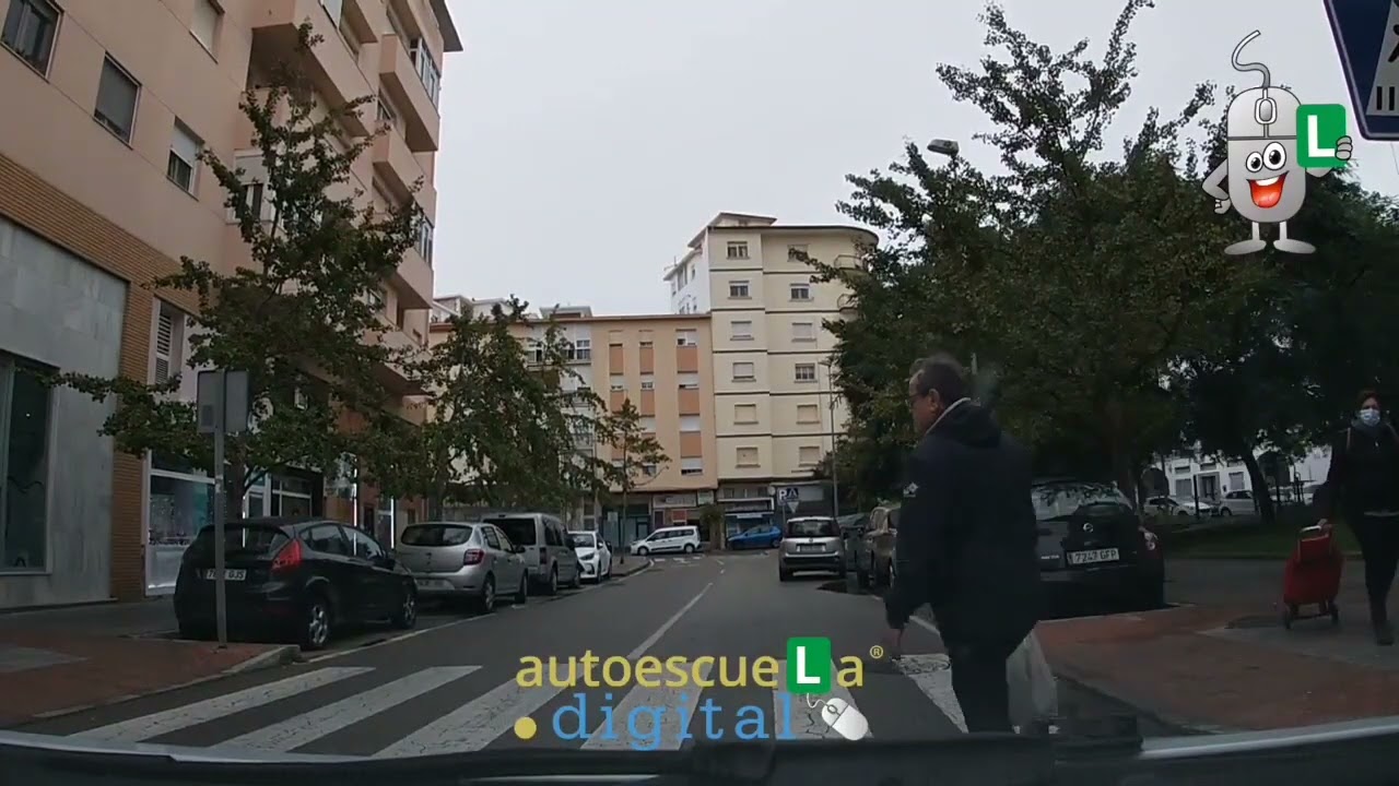 si la furgoneta está parada puede rebasarla