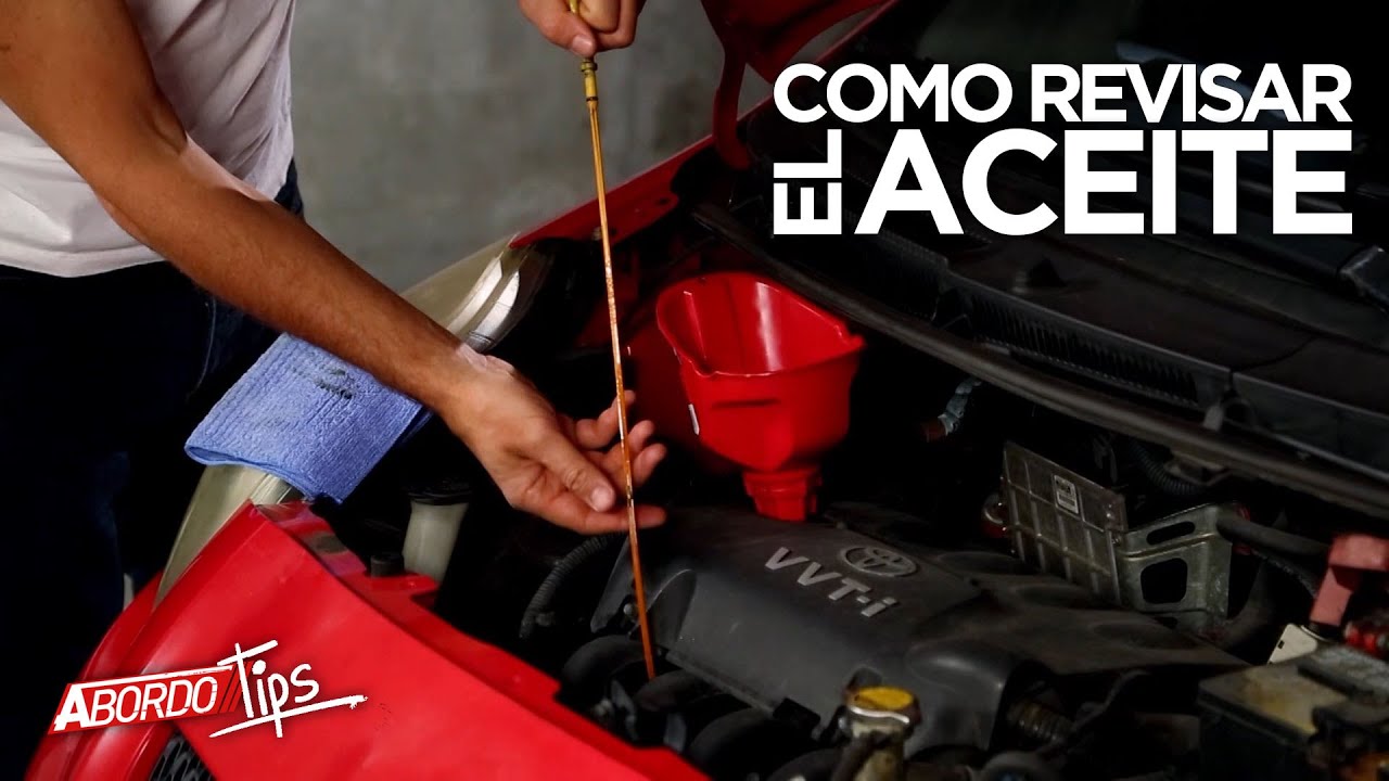 como mirar el aceite del coche