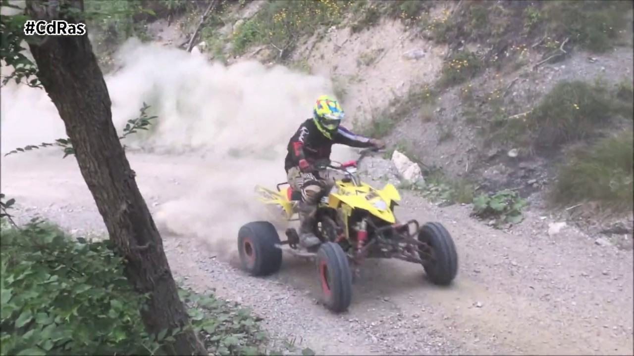 por donde puede circular un quad