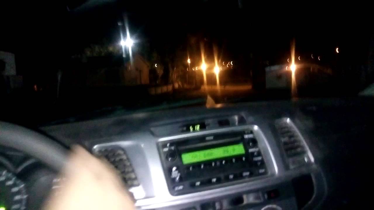 se puede conducir con una mano escayolada