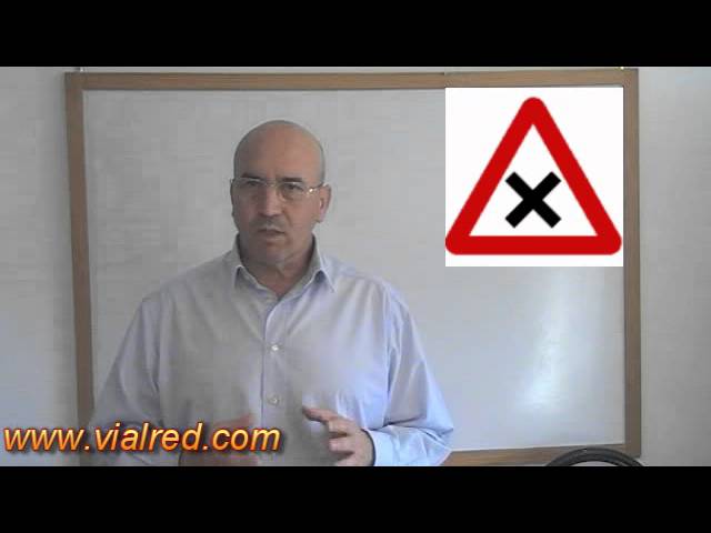 señal interseccion con prioridad a la derecha