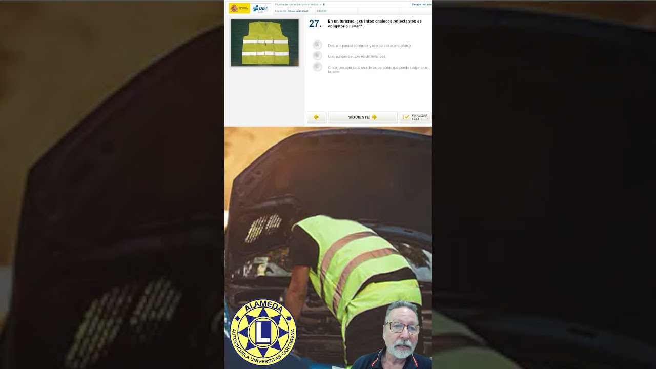 en un turismo cuantos chalecos reflectantes es obligatorio llevar